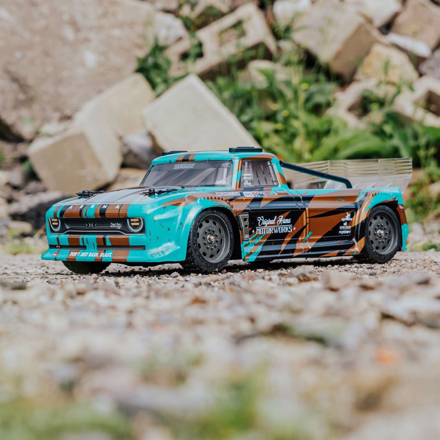 ARRMA Infraction Mega 4WD Teal / Bronze- Komplet