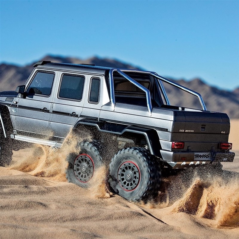 Traxxas TRX-6 Mercedes G63 AMG 6x6 Clipless Slv